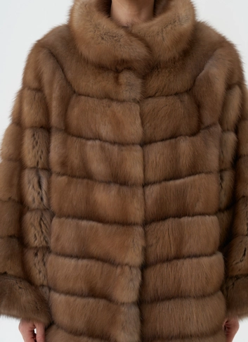 Шуба из куницы с воротником стойка фото