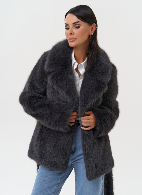 Женская шуба из эко меха с английским воротником
