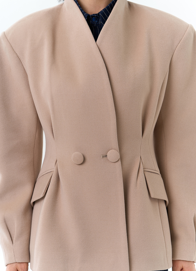 Женское укороченное пальто с акцентными рукавами модель № 32779 универмаг малина