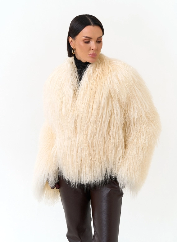 Женская шуба из ламы фото