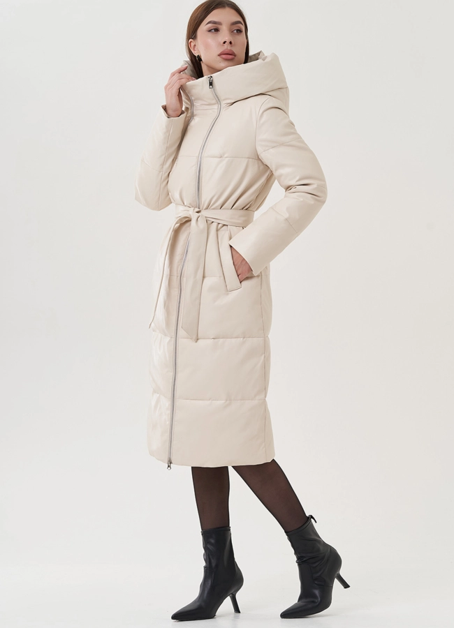 фото Пуховик из эко кожи молочного цвета с капюшоном модель № 25711