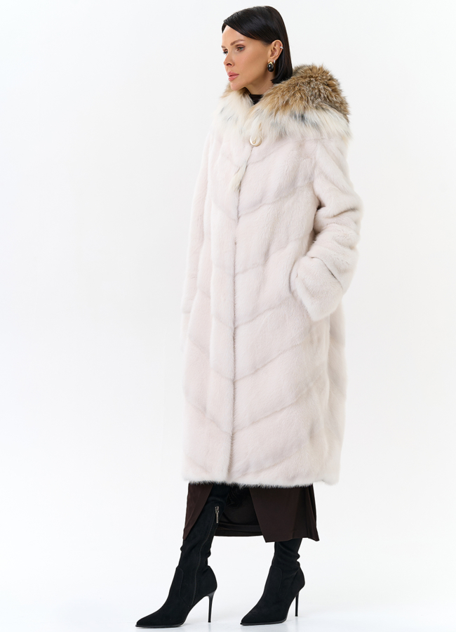 Светлая шуба с рысью модель № 26130 универмаг малина