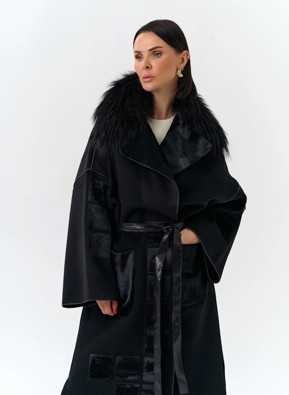 Женское длинное пальто с отделкой из меха лисы