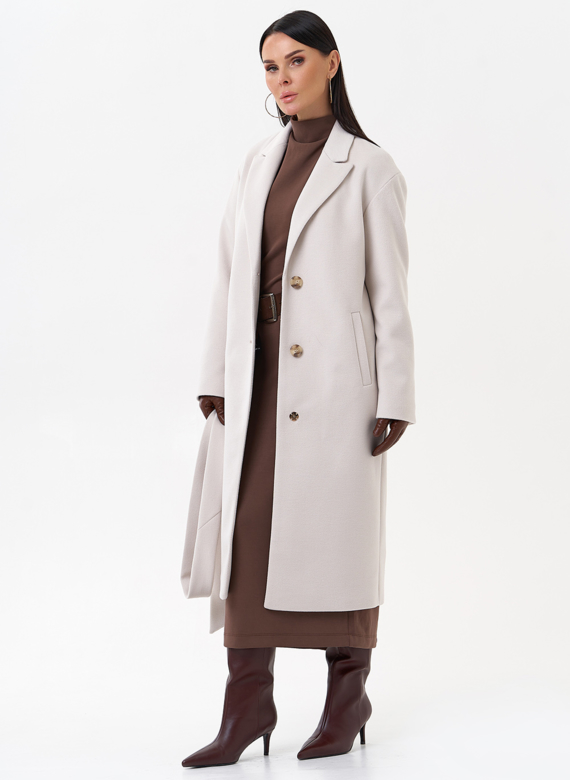 Женское пальто с английским воротником