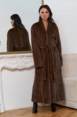 Длинная шуба из норки с поясом фото