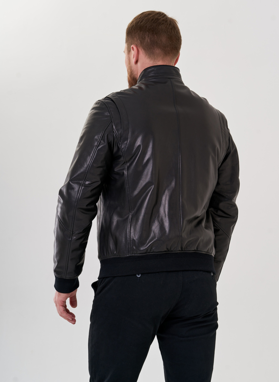 Куртка мужская черного цвета из натуральной кожи