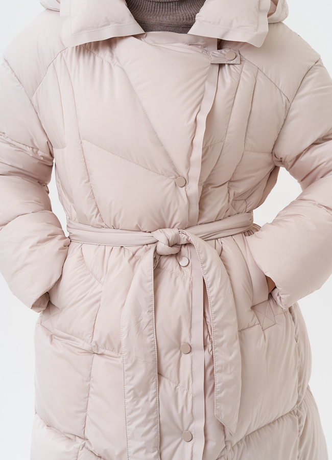 Женский пуховик с капюшоном  модель № 28961 универмаг малина