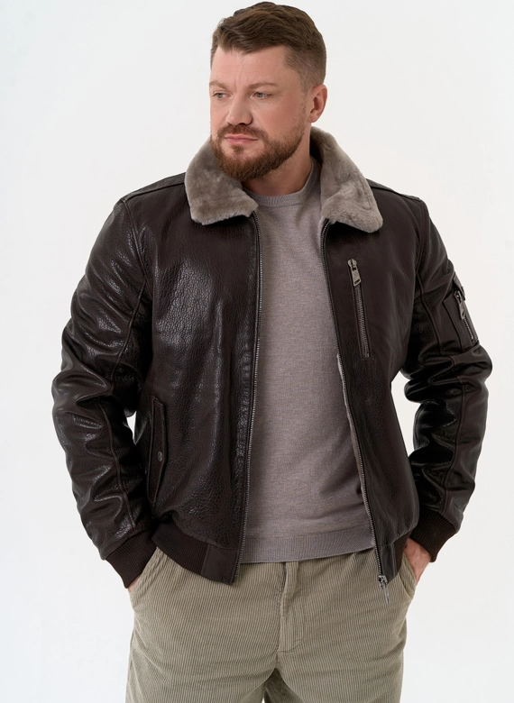 Мужская дубленка коричневого цвета