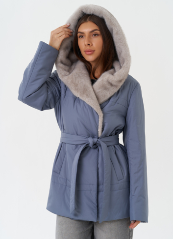 Куртка с капюшоном из эко меха