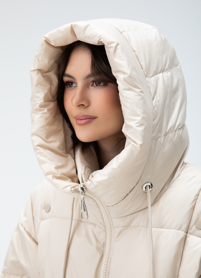 Женский пуховик с капюшоном  модель № 28006 универмаг малина