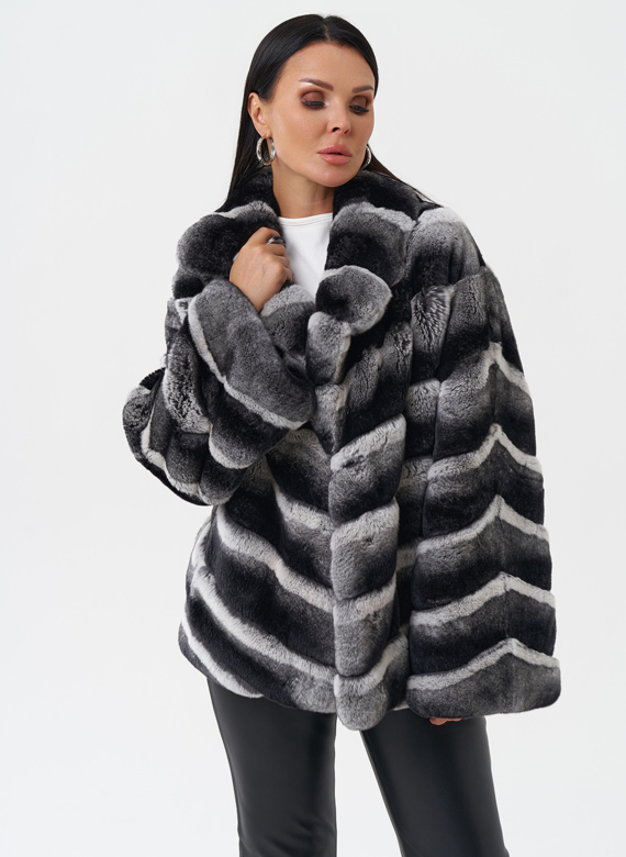 Женская шуба из меха кролика