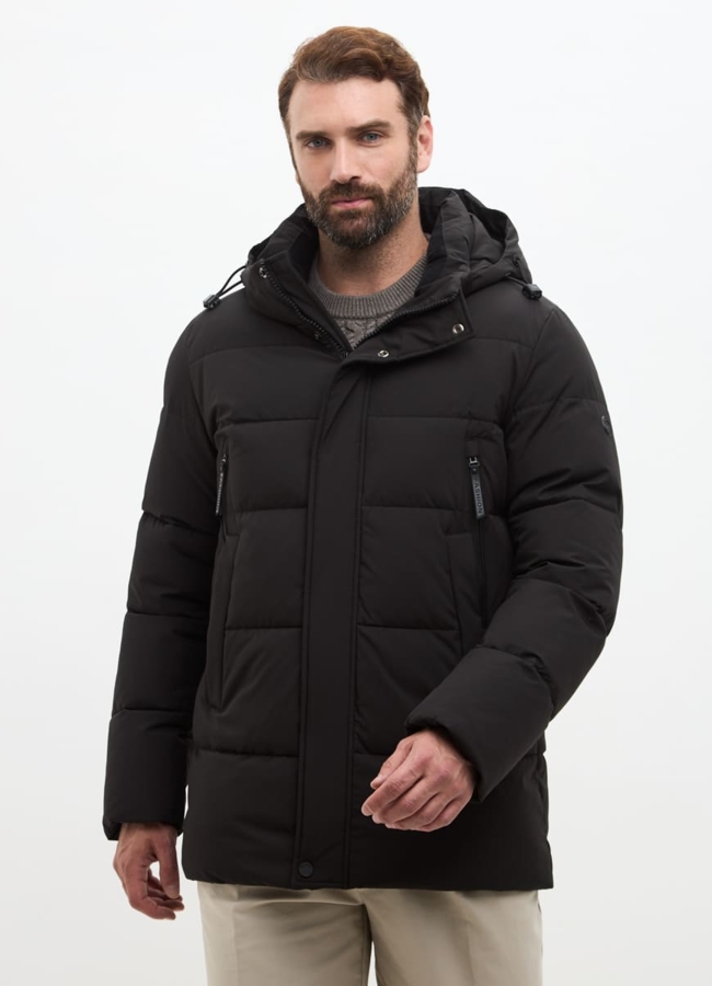 Мужской пуховик черного цвета модель № 32035 меха малина