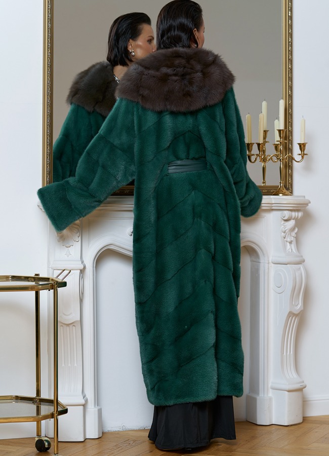 Норковая шуба с капюшоном из меха куницы модель № 29253 в рассрочку